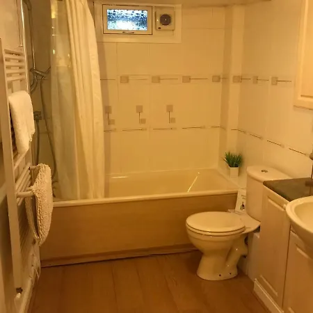 1 Airethwaite House Apartament